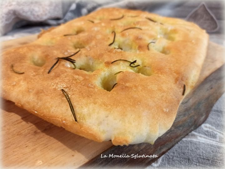 Focaccia morbida in teglia senza glutine