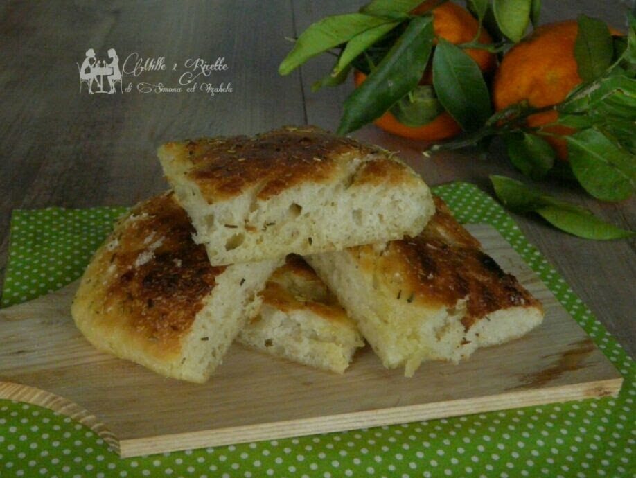 Focaccia morbidissima, a lenta lievitazione