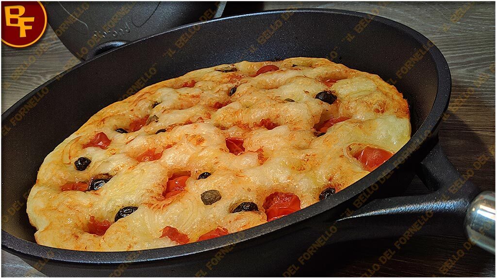 Focaccia pugliese cotta in padella