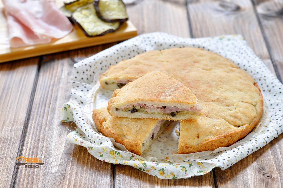 Focaccia ripiena con melanzane e prosciutto