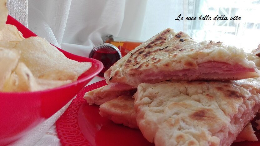 Focaccia ripiena cotta in  padella