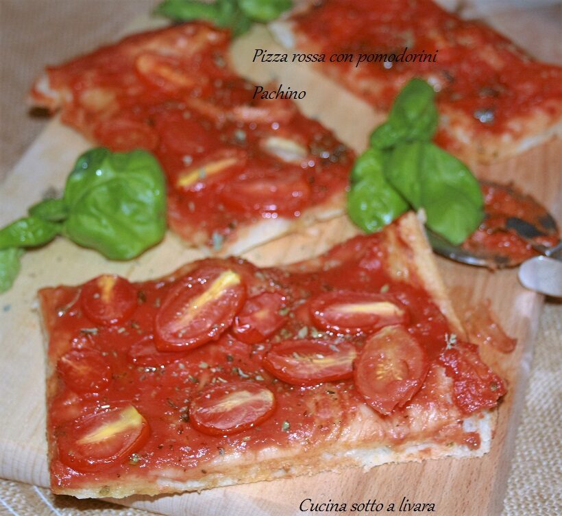 Focaccia  rossa con pomodorini e bianca con cipolle di tropea