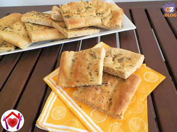 Focaccia veloce al rosmarino