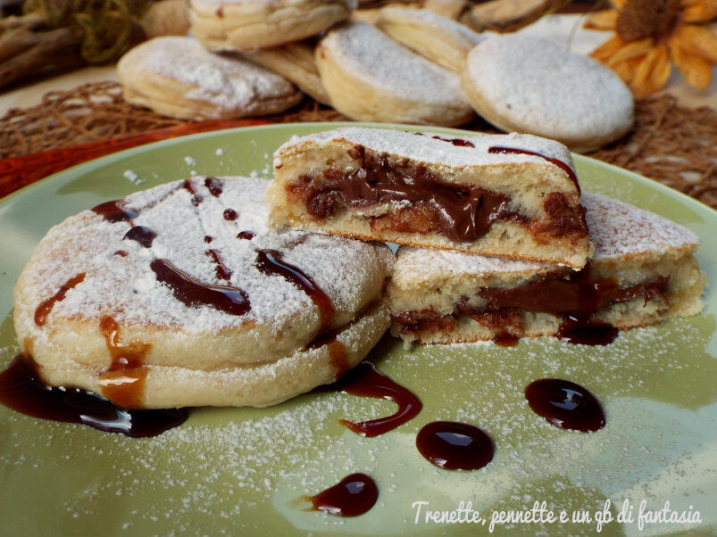 Focaccine al latte condensato con nutella
