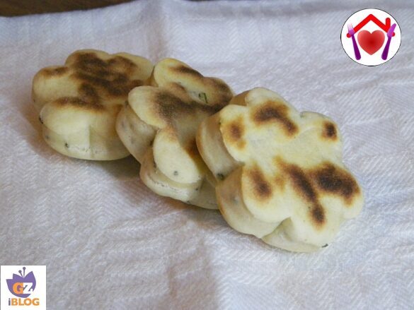 Focaccine al rosmarino in padella