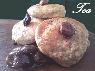 Focaccine con Olive Taggiasche