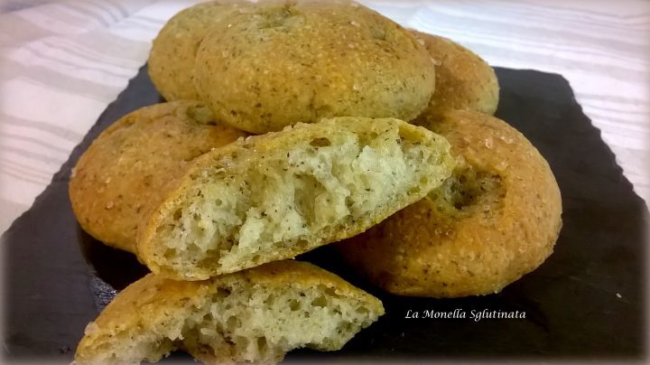 Focaccine di grano saraceno senza glutine