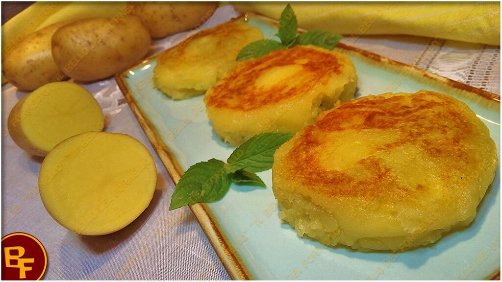 Focaccine di patate farcite cotte in padella