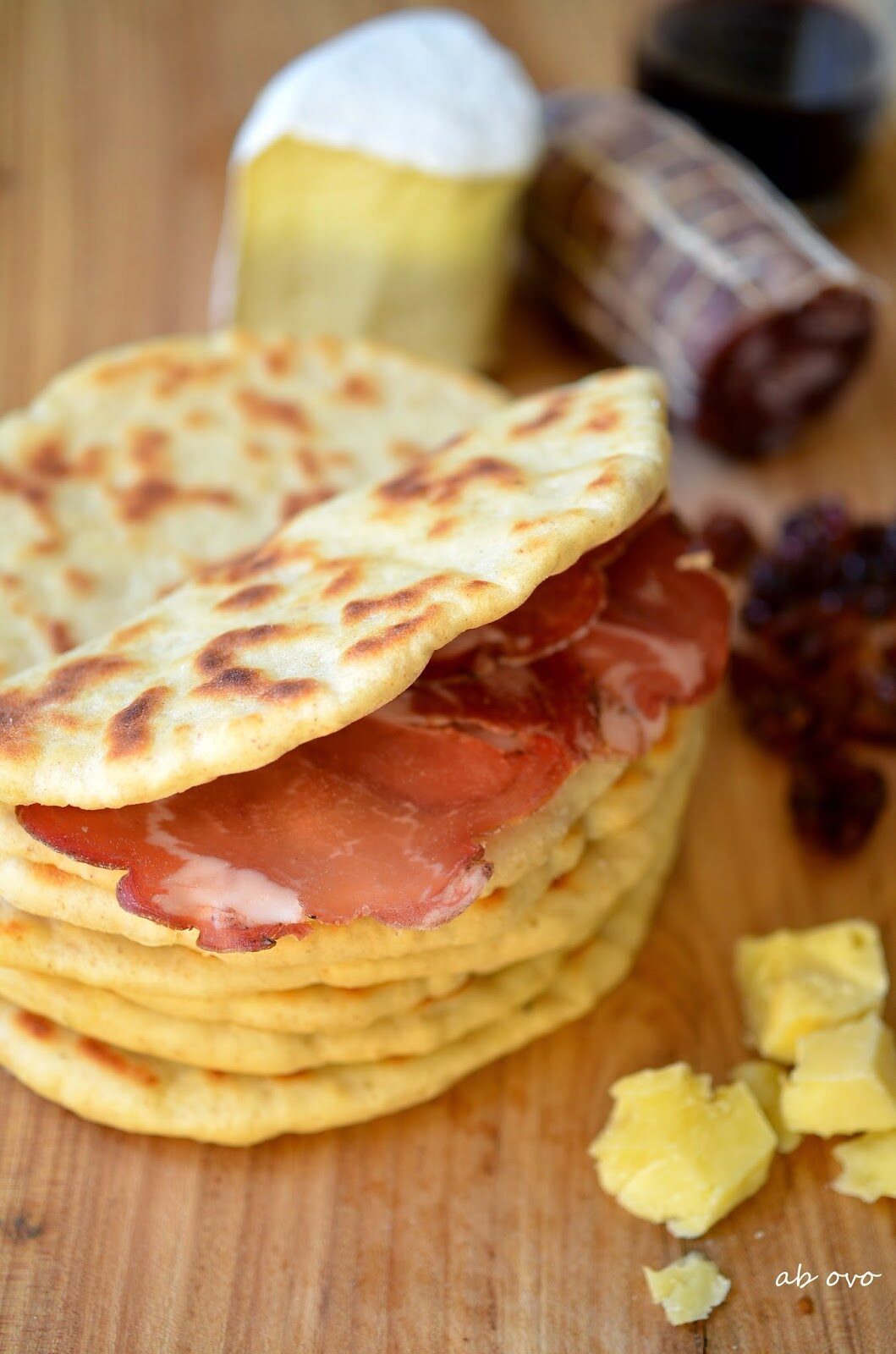 Focaccine di segale e patate cotte in padella