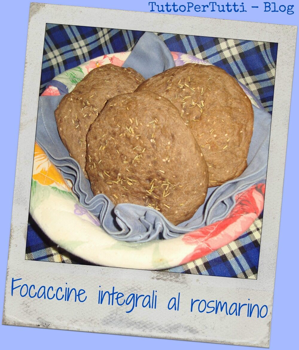 Focaccine integrali al rosmarino