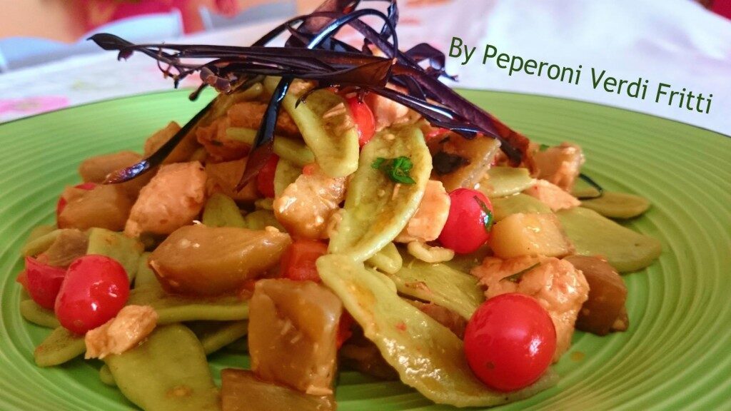 Foglie di ulivo agli spinaci con melanzane e salmone