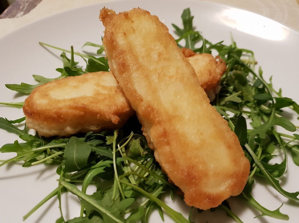 Formaggio fritto in pastella