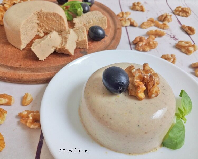 Formaggio vegan di noci light senza glutine chetogenico