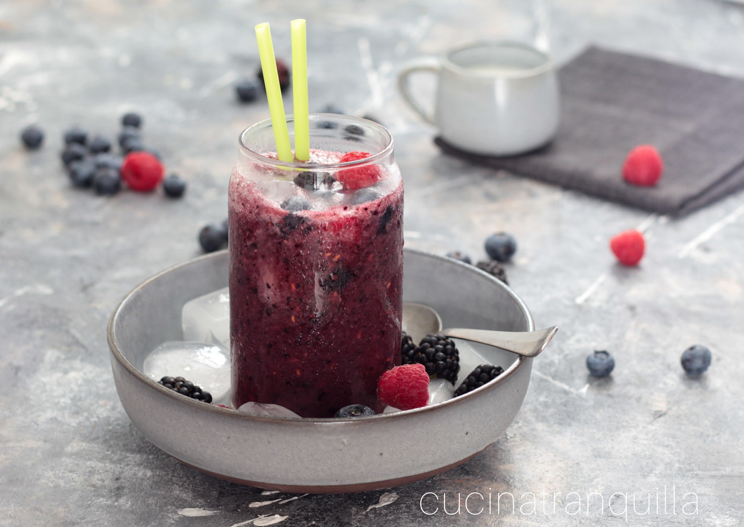 Frappè ai frutti di bosco