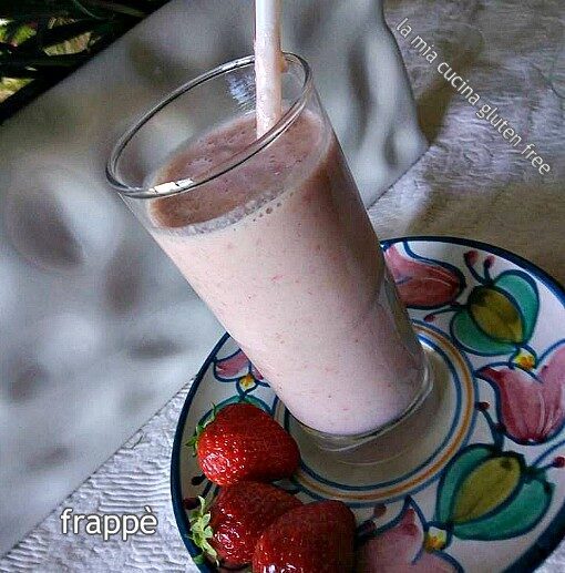 Frappè di fragole e banane