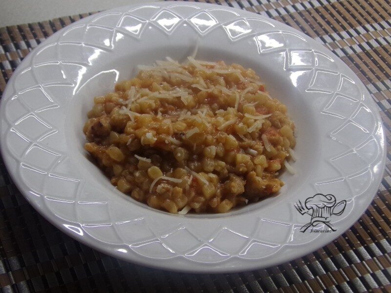 Fregola con salsiccia