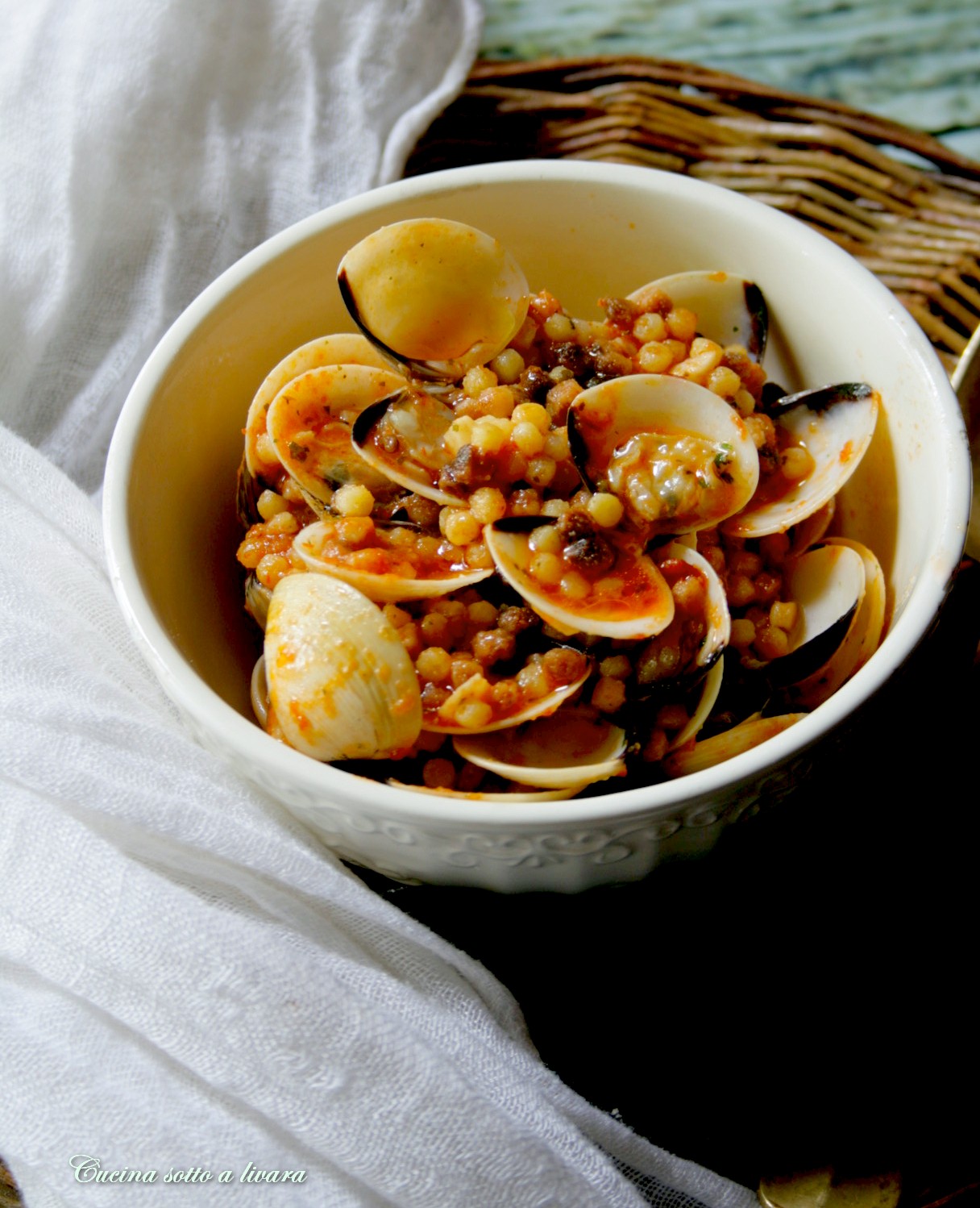 Fregola sarda al pomodoro e vongole