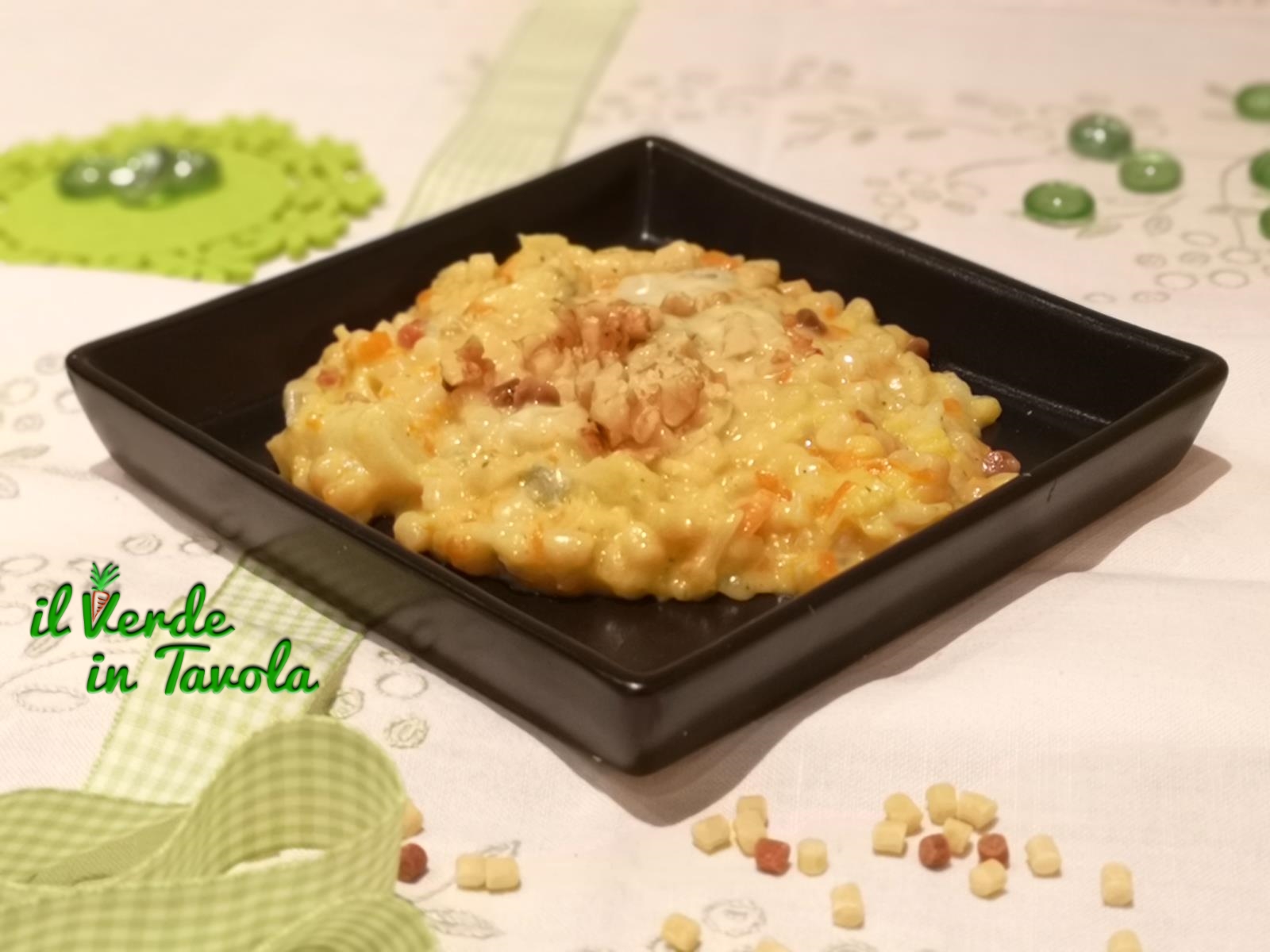 Fregola sarda con cavolfiore, carote, gorgonzola e noci la ricetta
