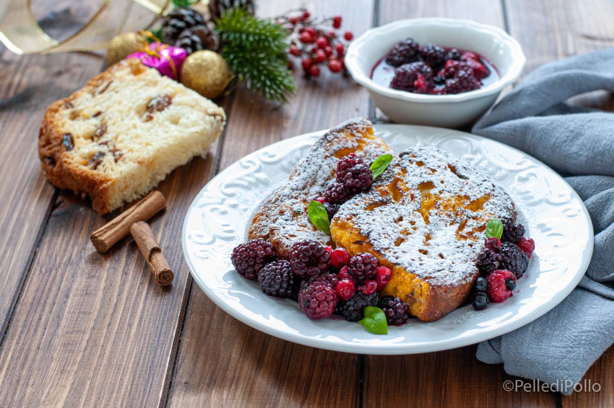 French toast di panettone con frutti di bosco