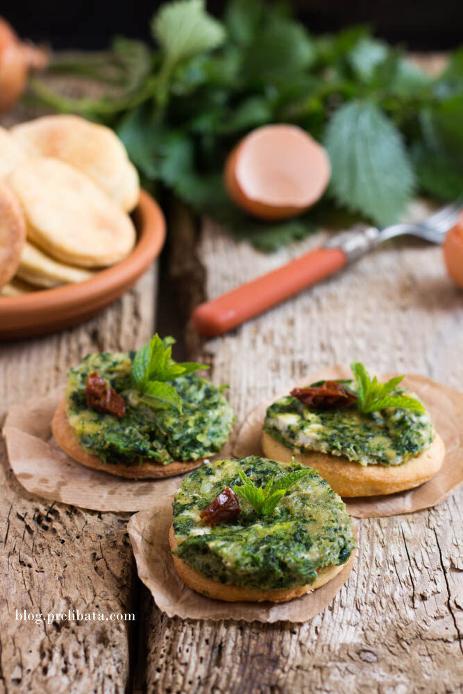 Frittata alle ortiche su cracker homemade