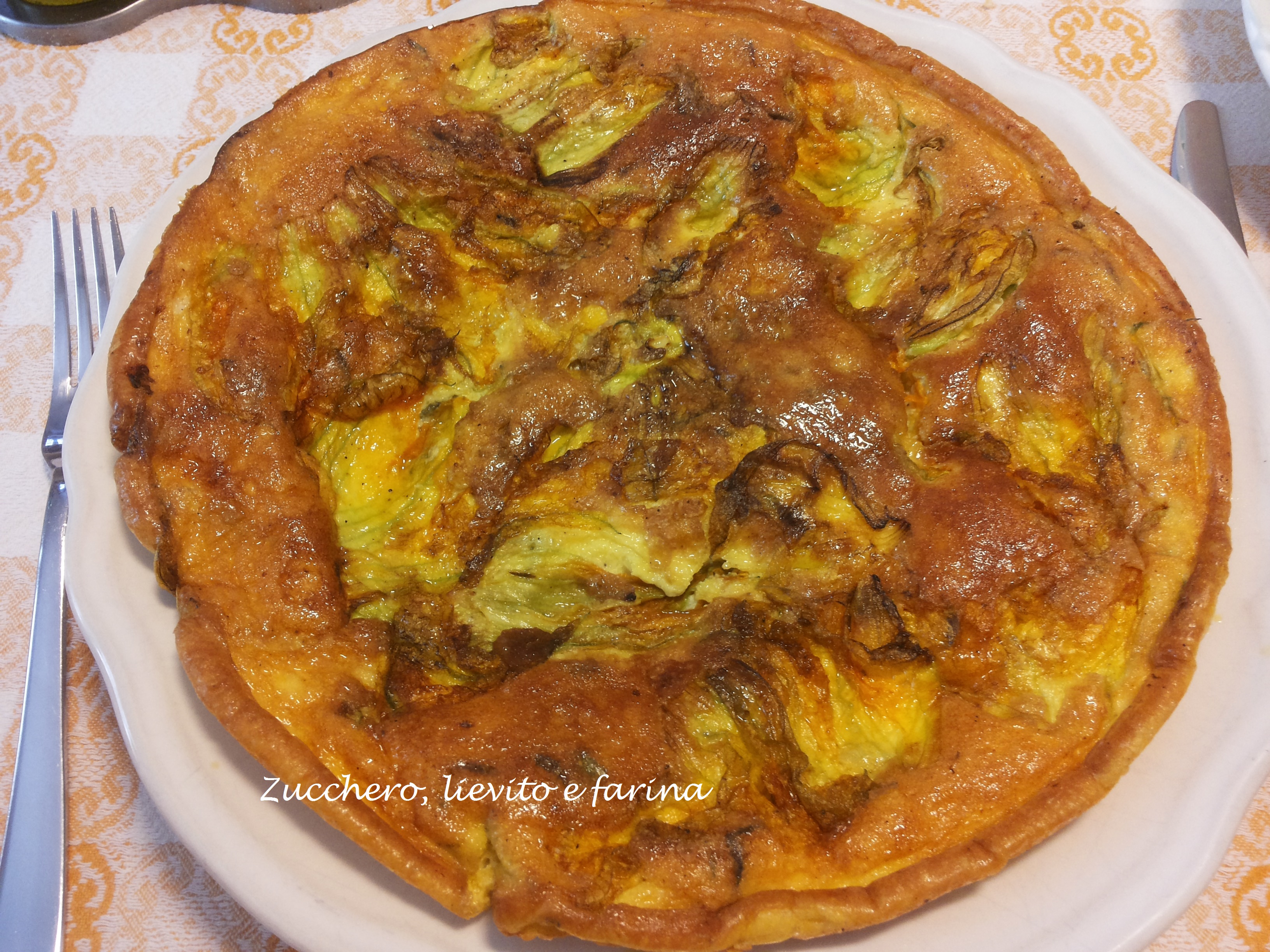 Frittata con fiori di zucca e zucchine