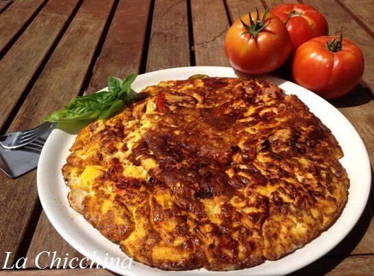 Frittata con pomodoro e scamorza
