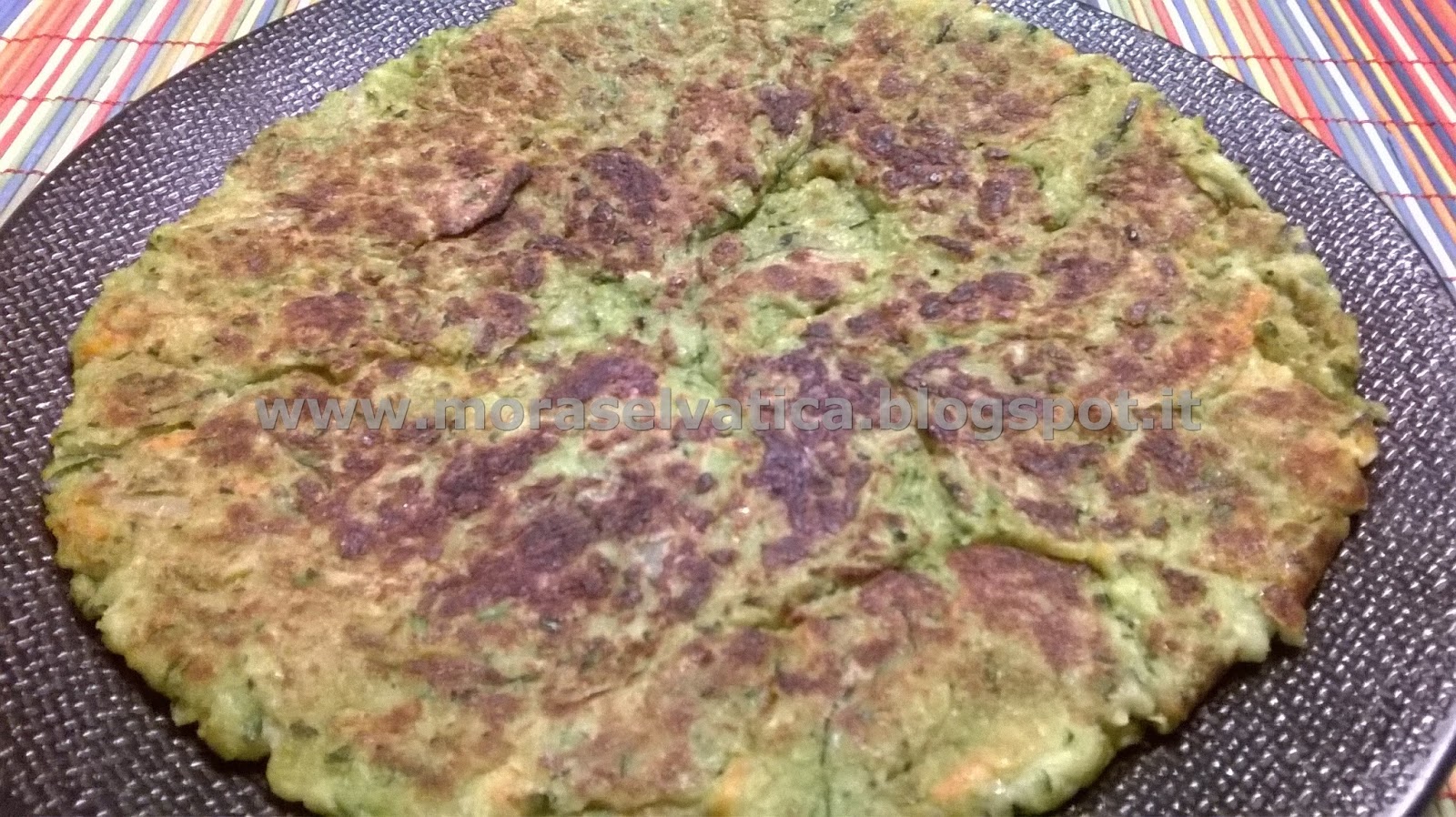 Frittata di farina di piselli con zucchine,carote e cipolla