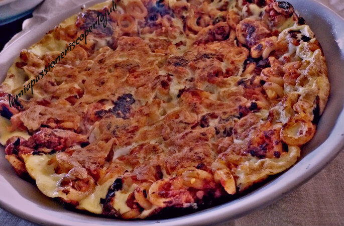 Frittata di pasta fritta anelletti siciliani, pasta a forno.