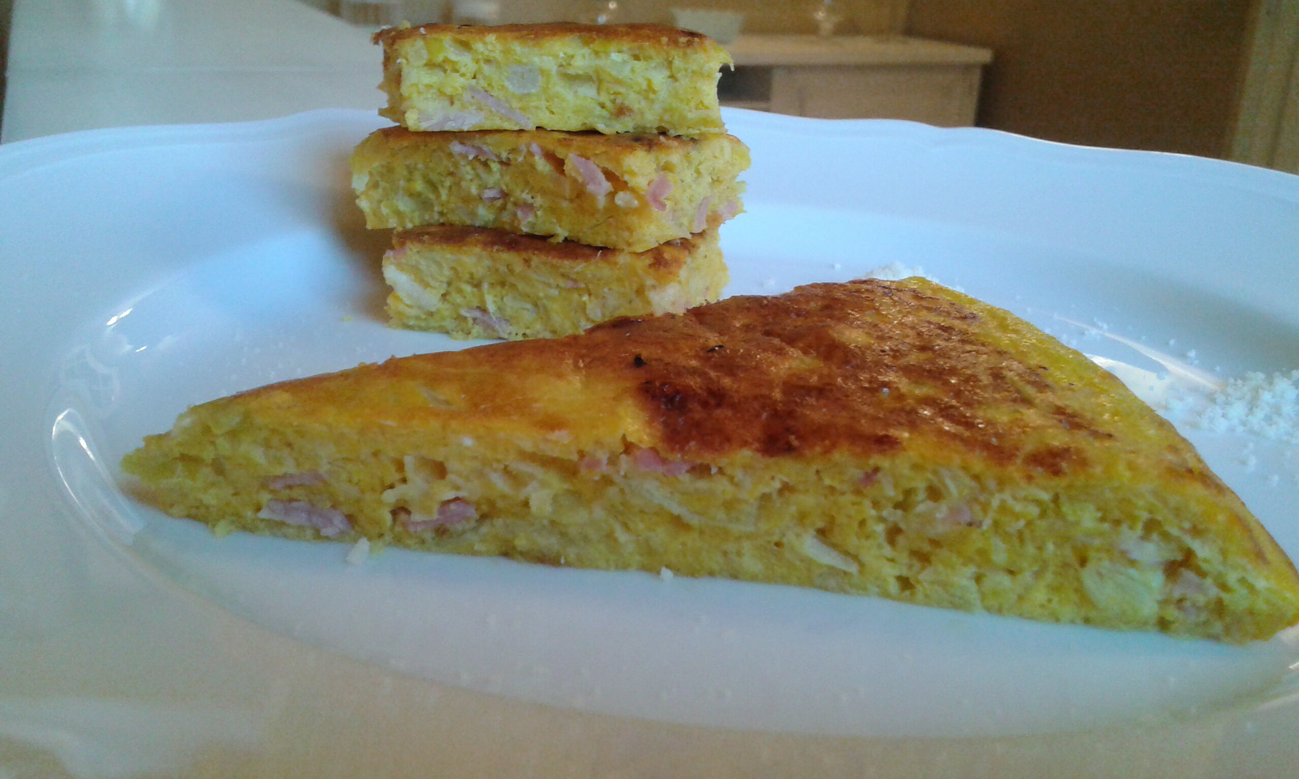 Frittata di porri con prosciutto cotto