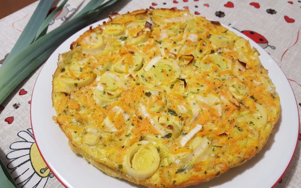 FRITTATA LIGHT DI PORRO E CAROTE