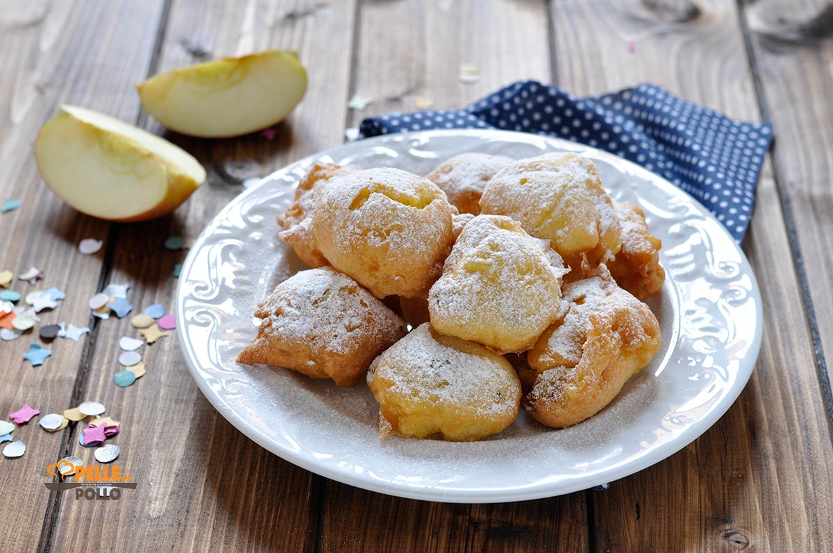 Frittelle con mele e uvetta