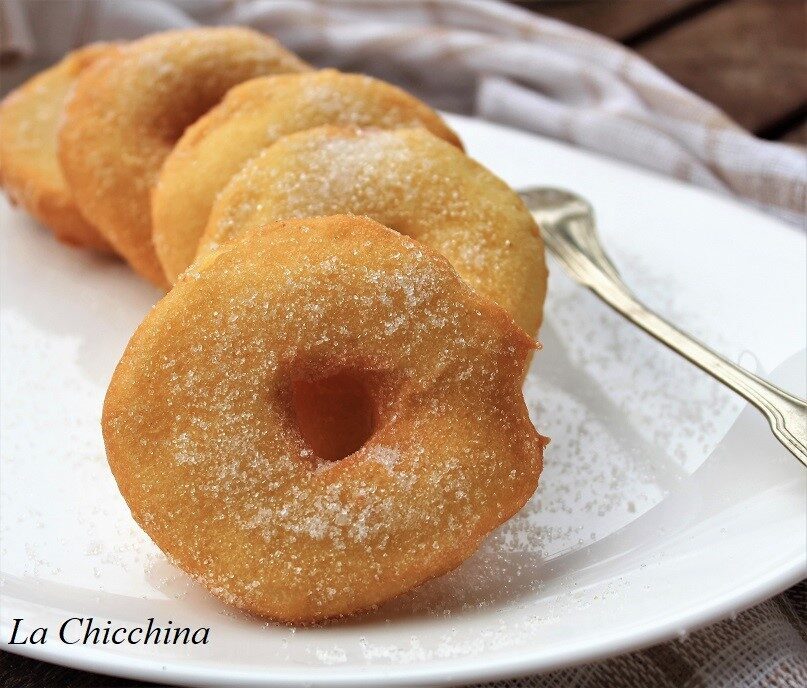 Frittelle di ananas e rum