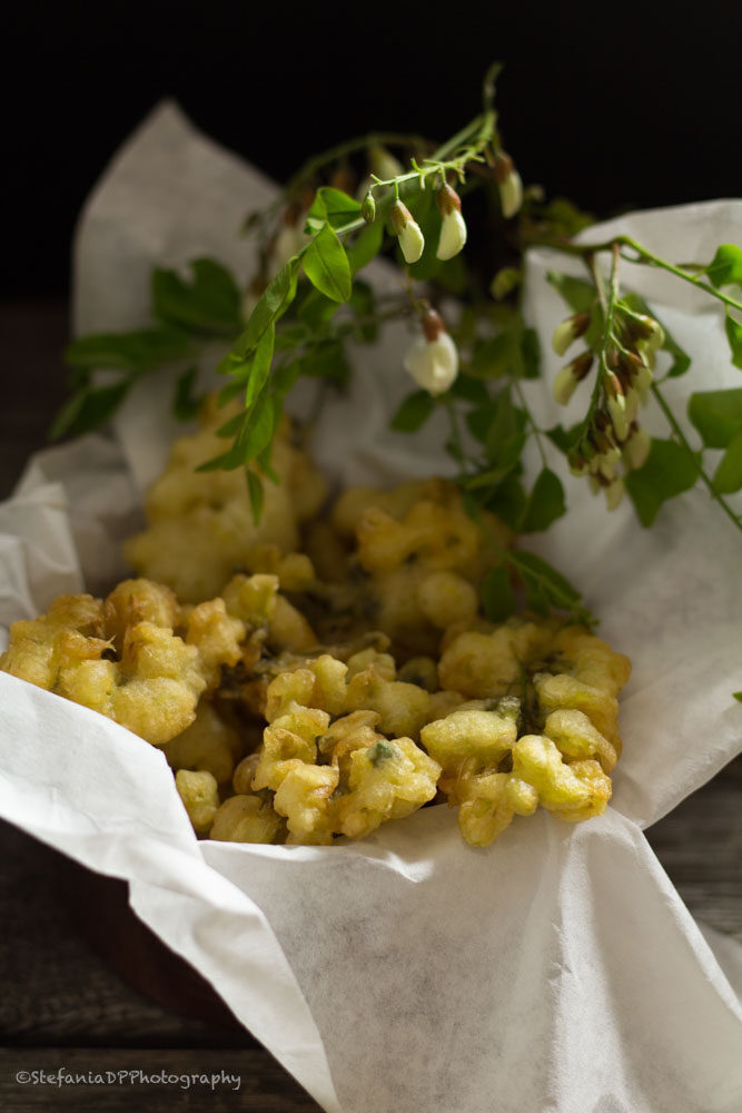 Frittelle di fiori d’acacia