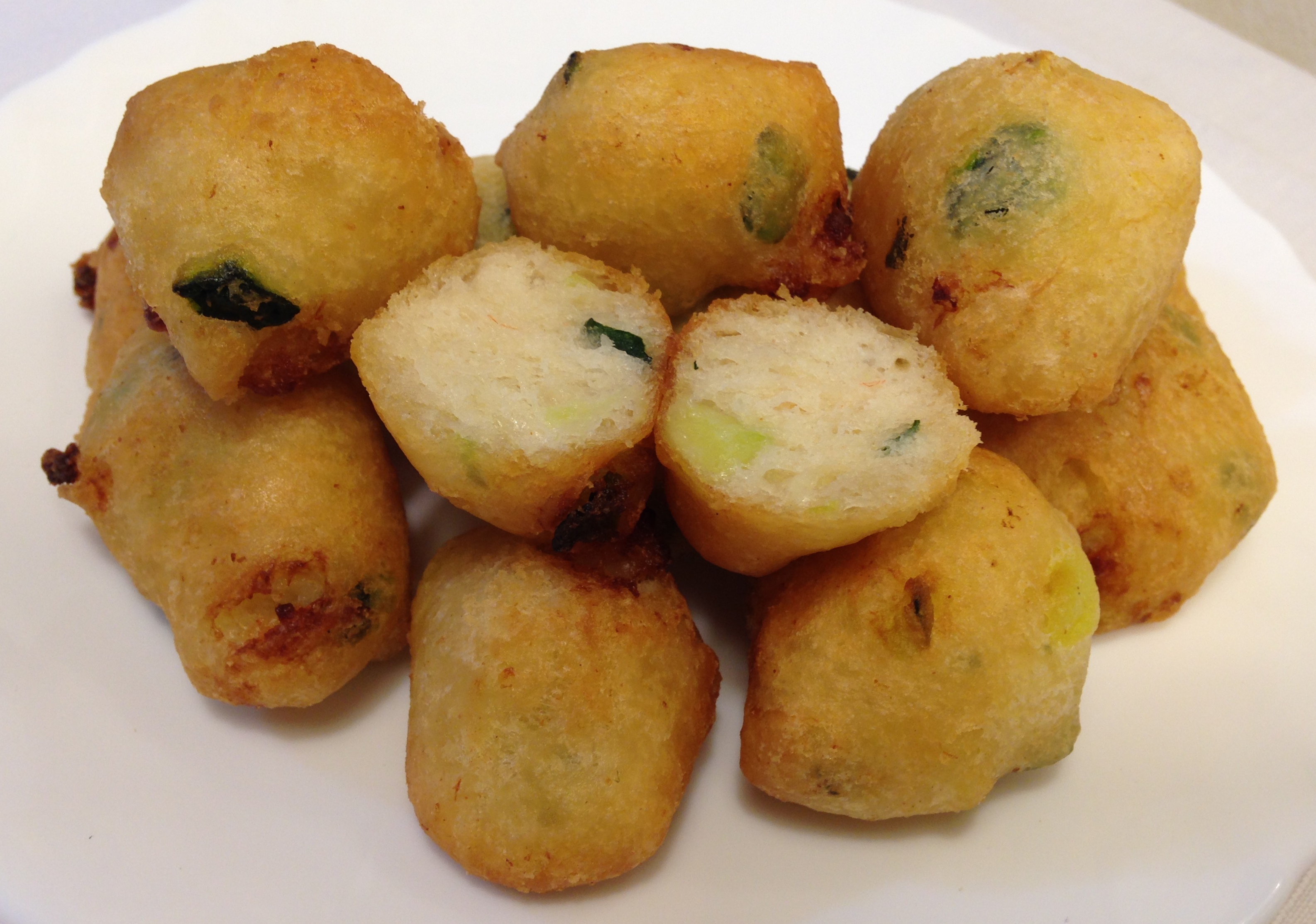 Frittelle di gamberetti e zucchine