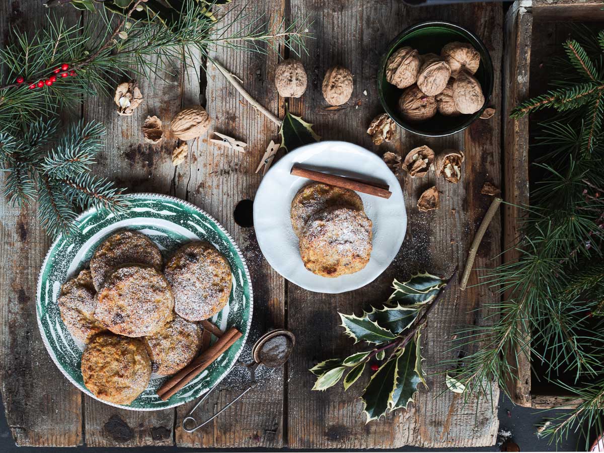Frittelle di mele al forno con cannella e uvetta