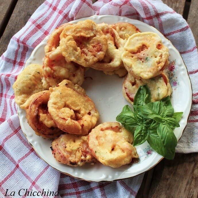 Frittelle di pomodoro al basilico