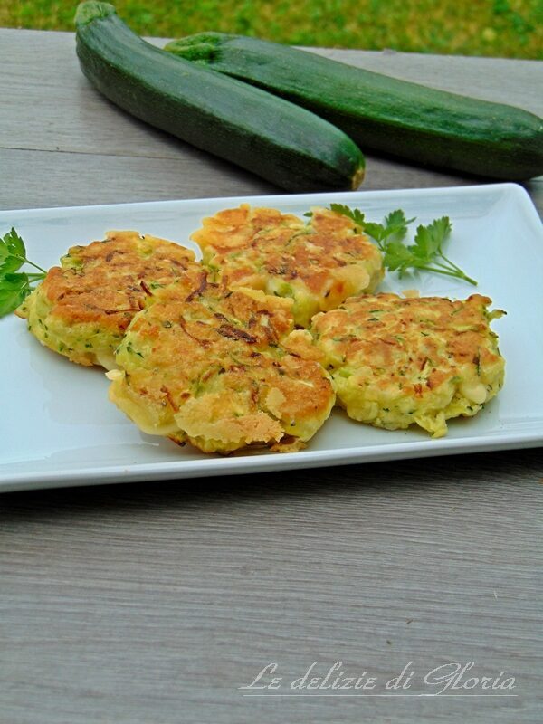 Frittelle filanti di zucchine