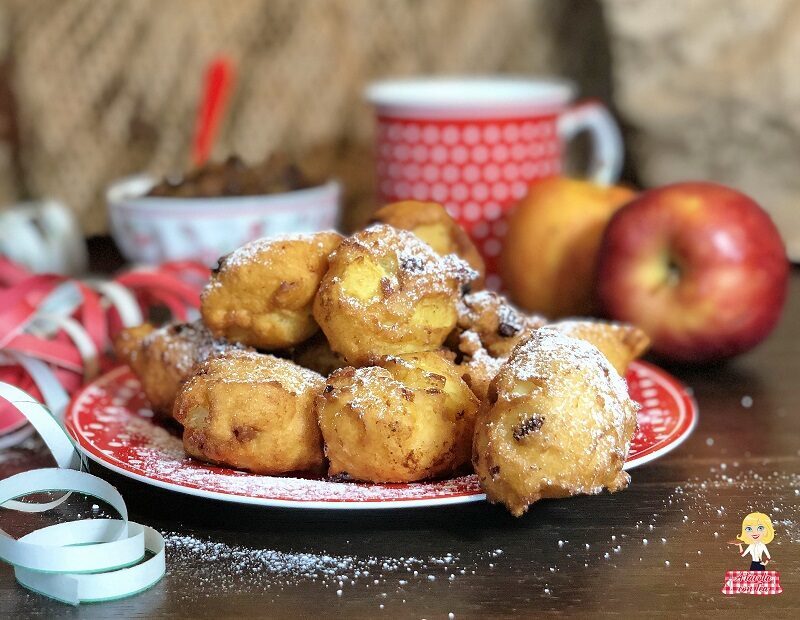 Frittelle soffici con mele e uvetta
