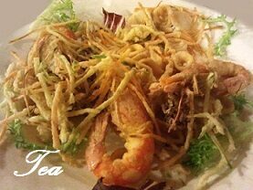 Fritto misto di pesce con verdure a julienne