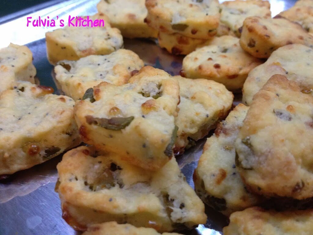 Frollini salati con guanciale oppure olive