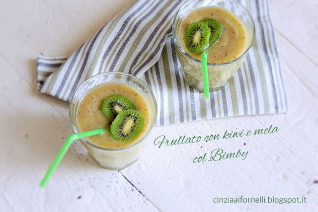 Frullato con kiwi e mela Bimby