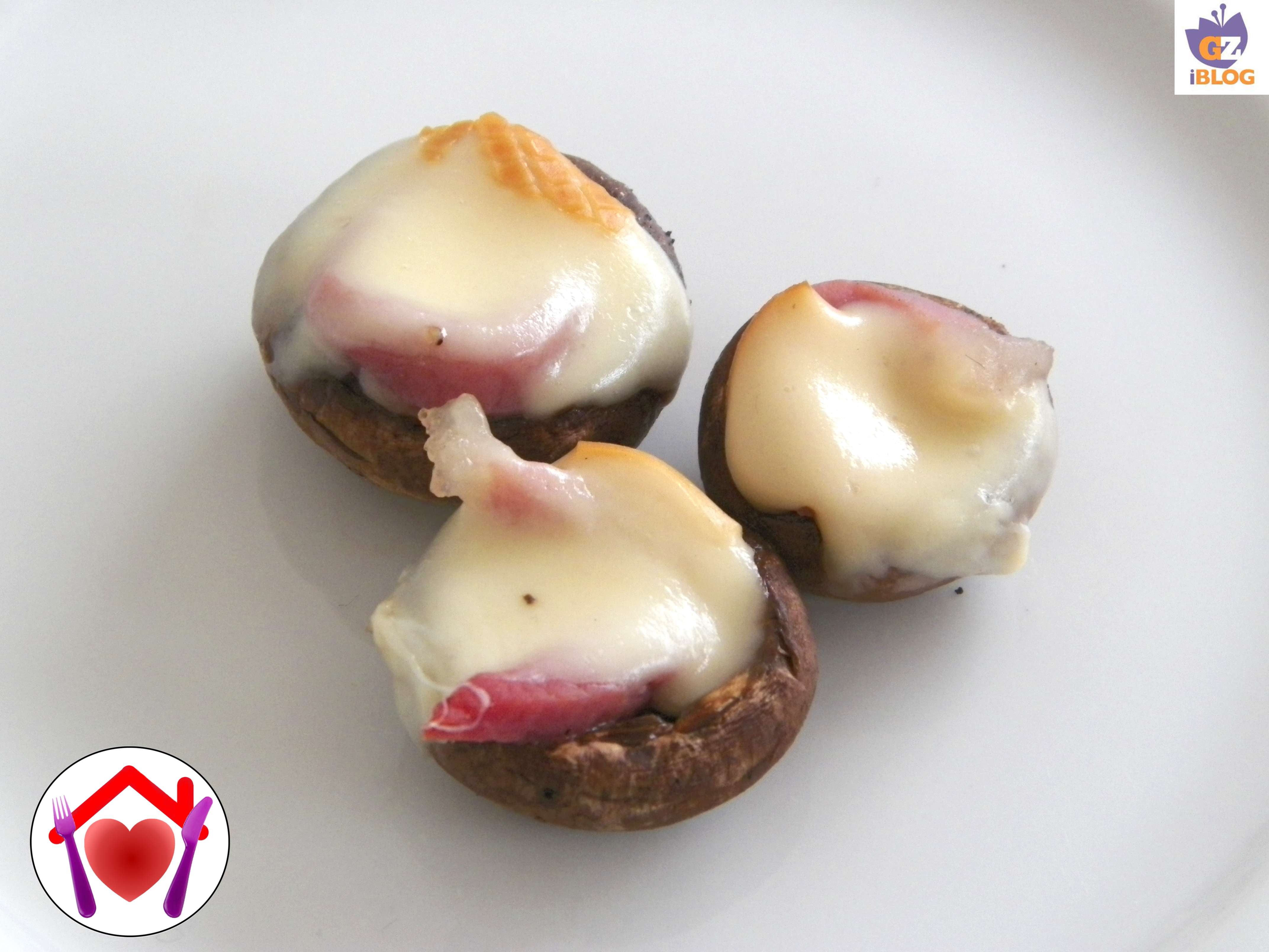 Funghetti con scamorza e speck