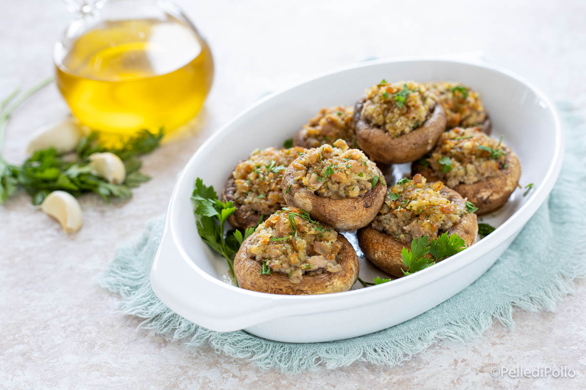 Funghi champignon ripieni di tonno