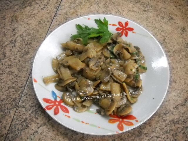 Funghi champignon trifolati