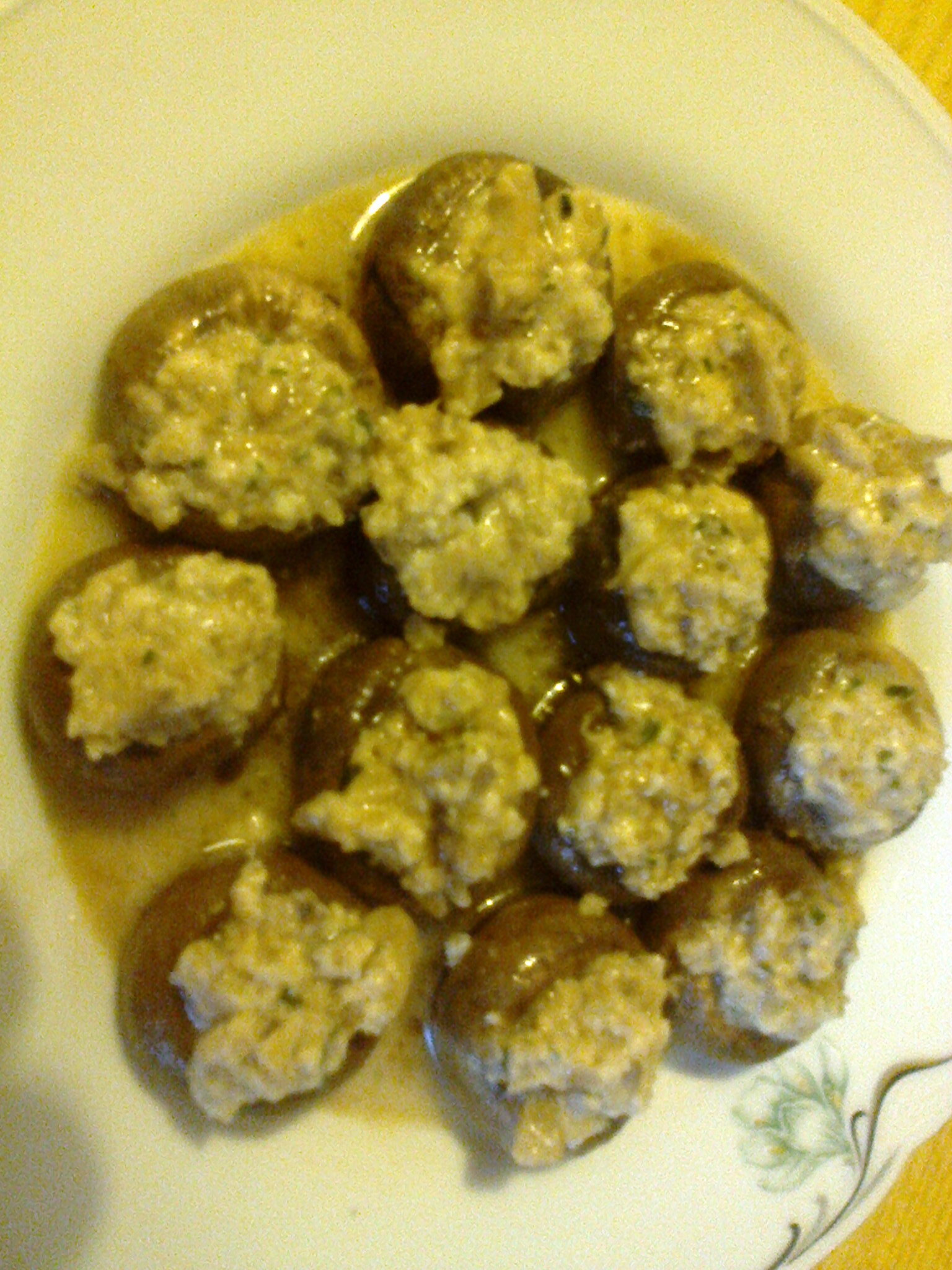 Funghi con salsa al parmigiano