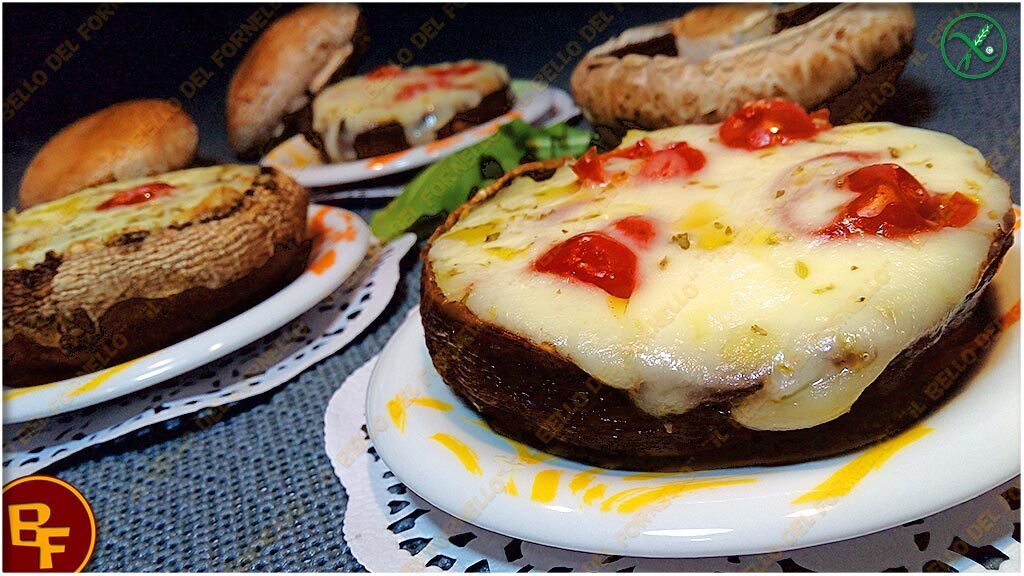 Funghi ripieni con mozzarella e pomodoro