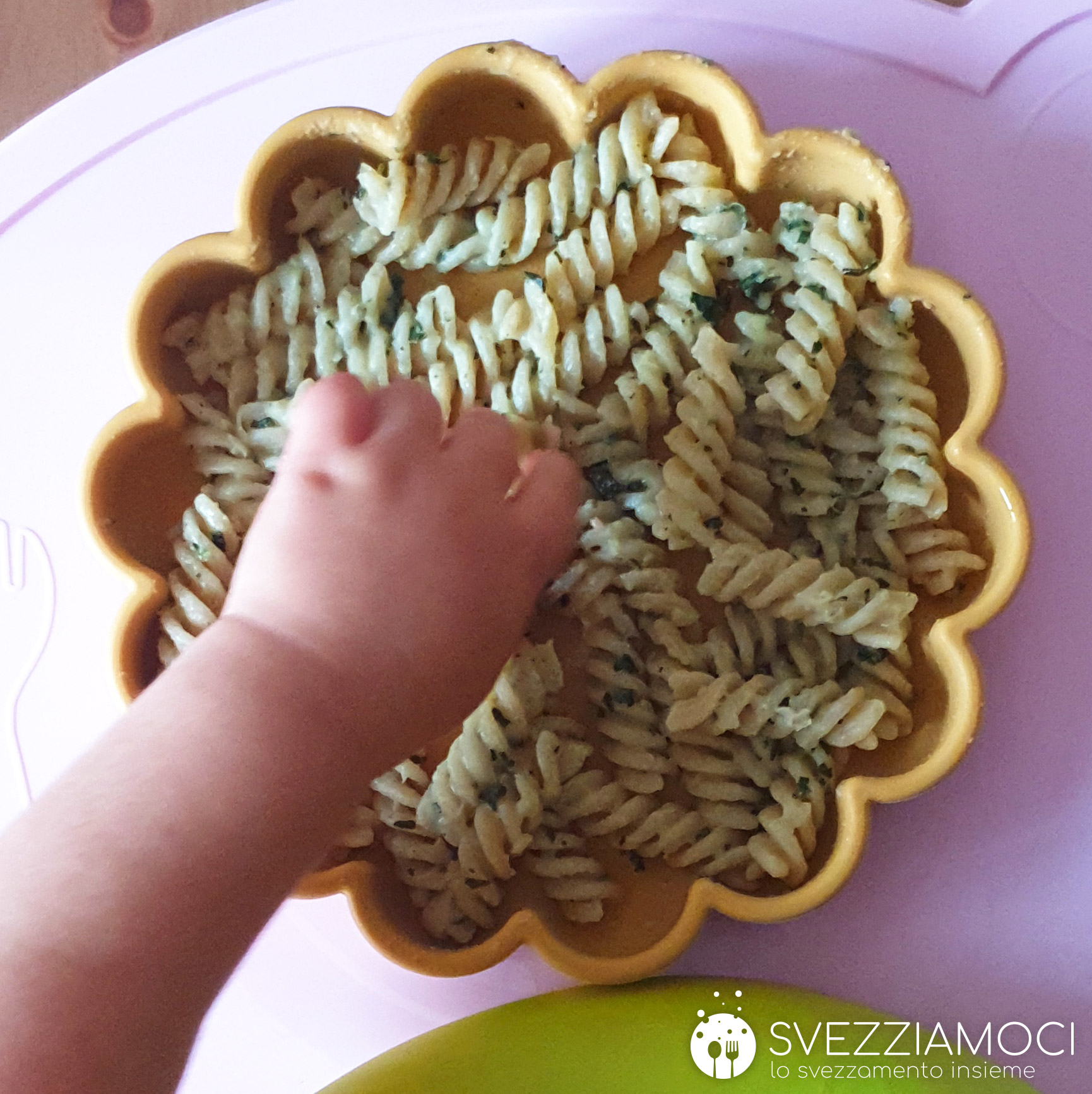Fusilli 5 cereali con crema di patate, cannellini e cavolo nero