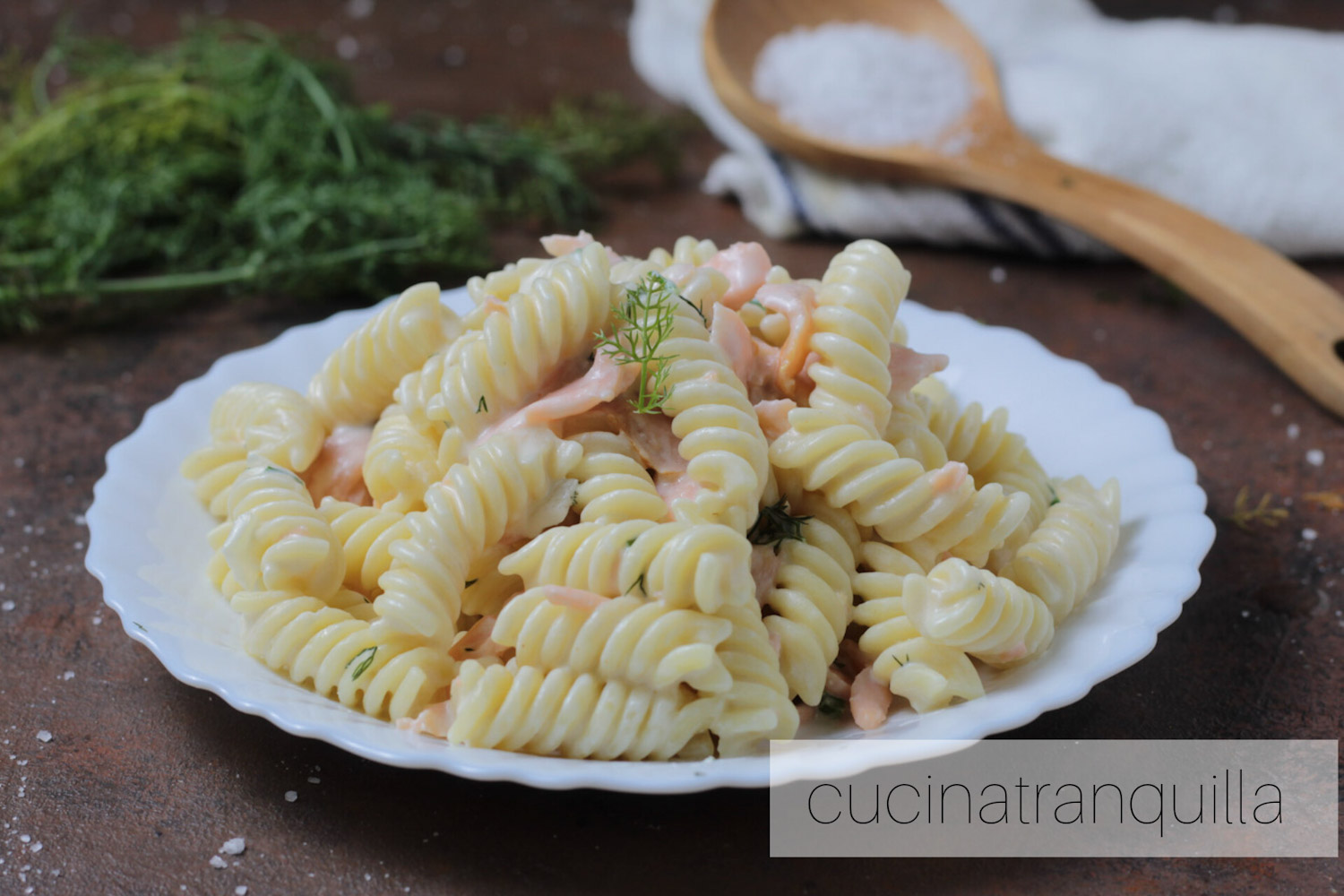 Fusilli al salmone e finocchietto