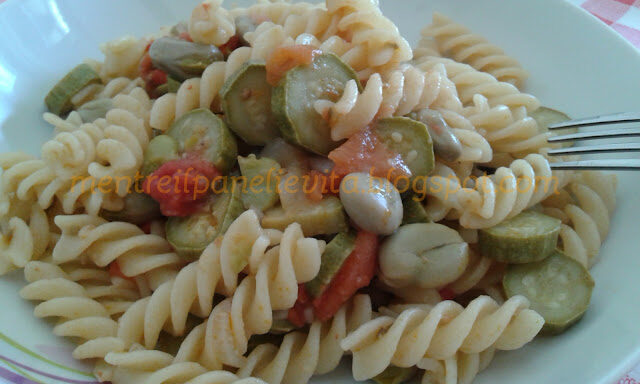 Fusilli con fave e zucchine