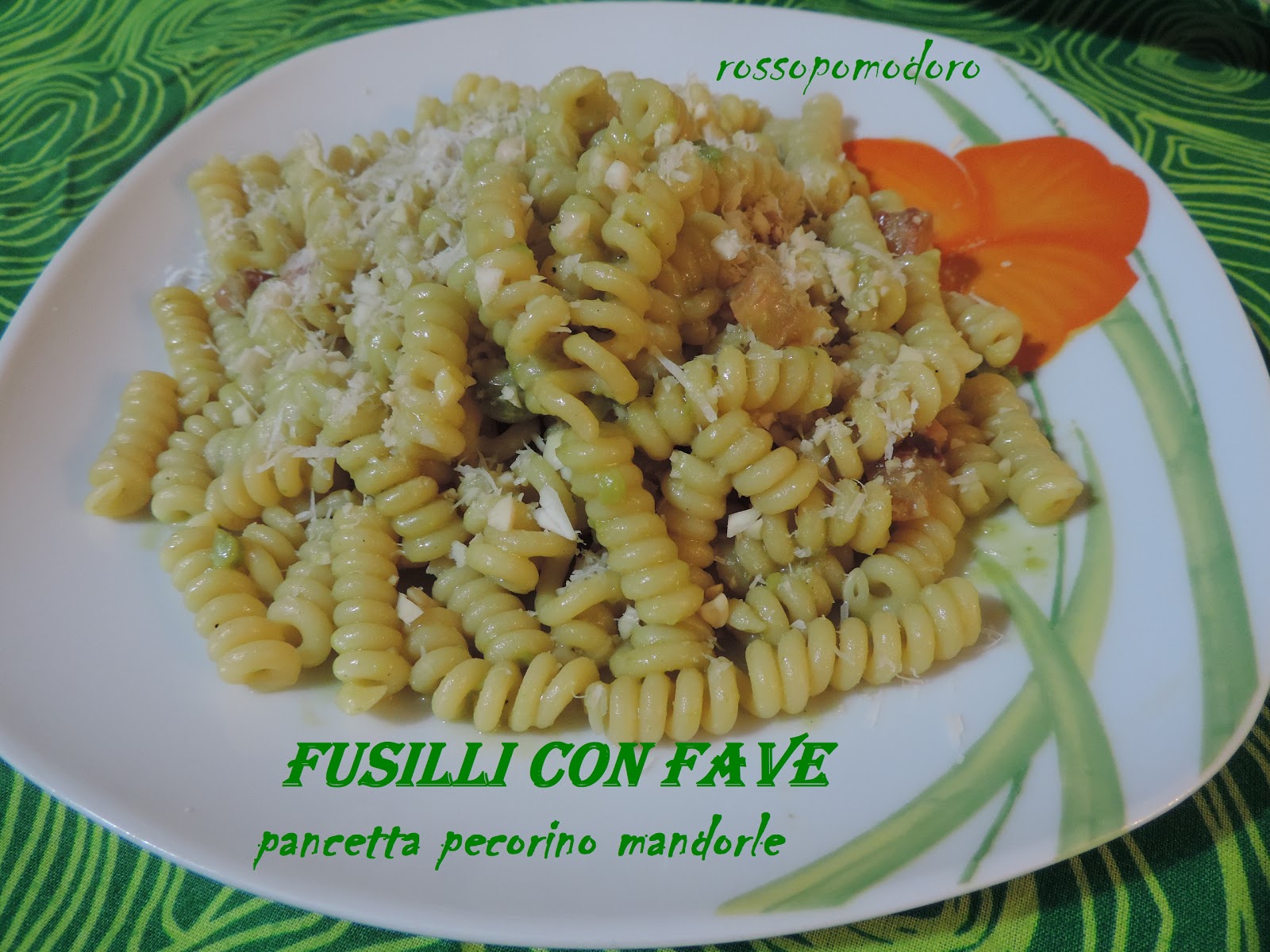 Fusilli con fave pancetta pecorino mandorle